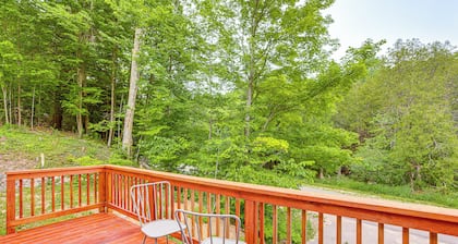 Secluded Suttons Bay Retreat w/ Fire Pit!