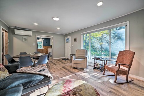 Secluded Suttons Bay Retreat w/ Fire Pit!