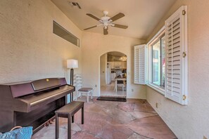 House (2 Bedrooms) | Interior