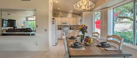 House (2 Bedrooms) | Interior