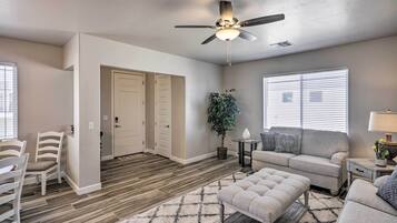 House (2 Bedrooms) | Interior