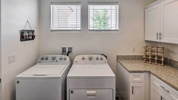 Rumah (2 Bedrooms) | Interior