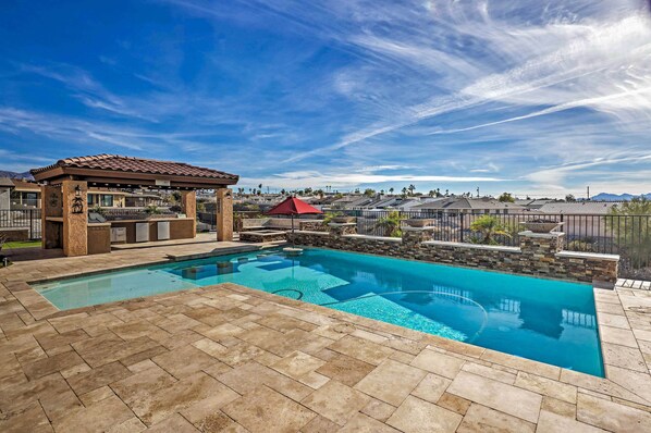 Front of property - Luxe Retreat w/ Lake Havasu View & Pool! (Lake Havasu City)