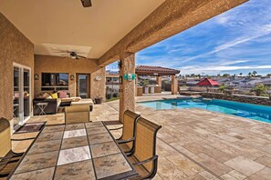 Interior - Luxe Retreat w/ Lake Havasu View & Pool! (Lake Havasu City)