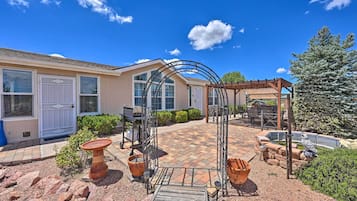 House (3 Bedrooms) | Front of property