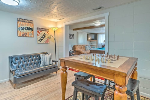 Caldwell House w/ Grill ~ 1 Mi to Downtown!