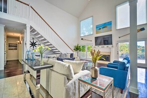 House (4 Bedrooms) | Interior - Luxe Lake Chickamauga Retreat w/ Boat Dock! (Harrison)