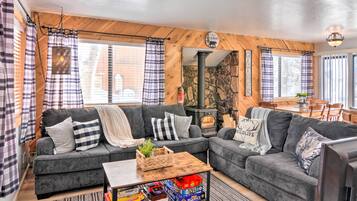 Apartment (2 Bedrooms) | Front of property