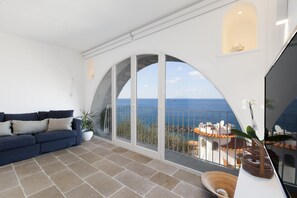 Apartment, Raucher | 1 Schlafzimmer, schallisolierte Zimmer