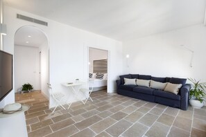 Apartment, Smoking