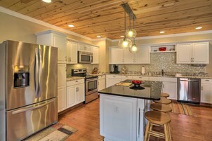 Cottage (2 Bedrooms) | Interior