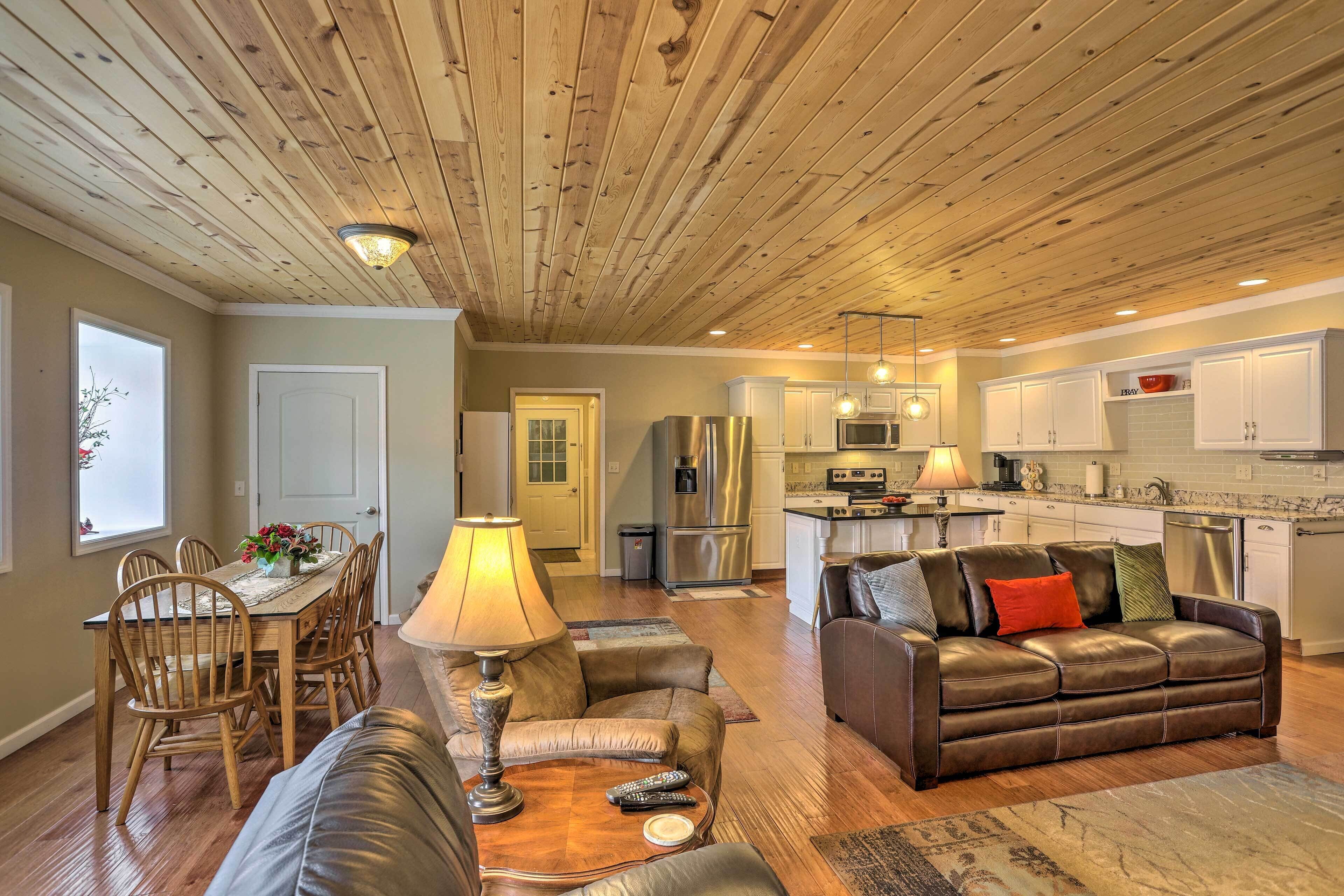 Cottage (2 Bedrooms) | Interior