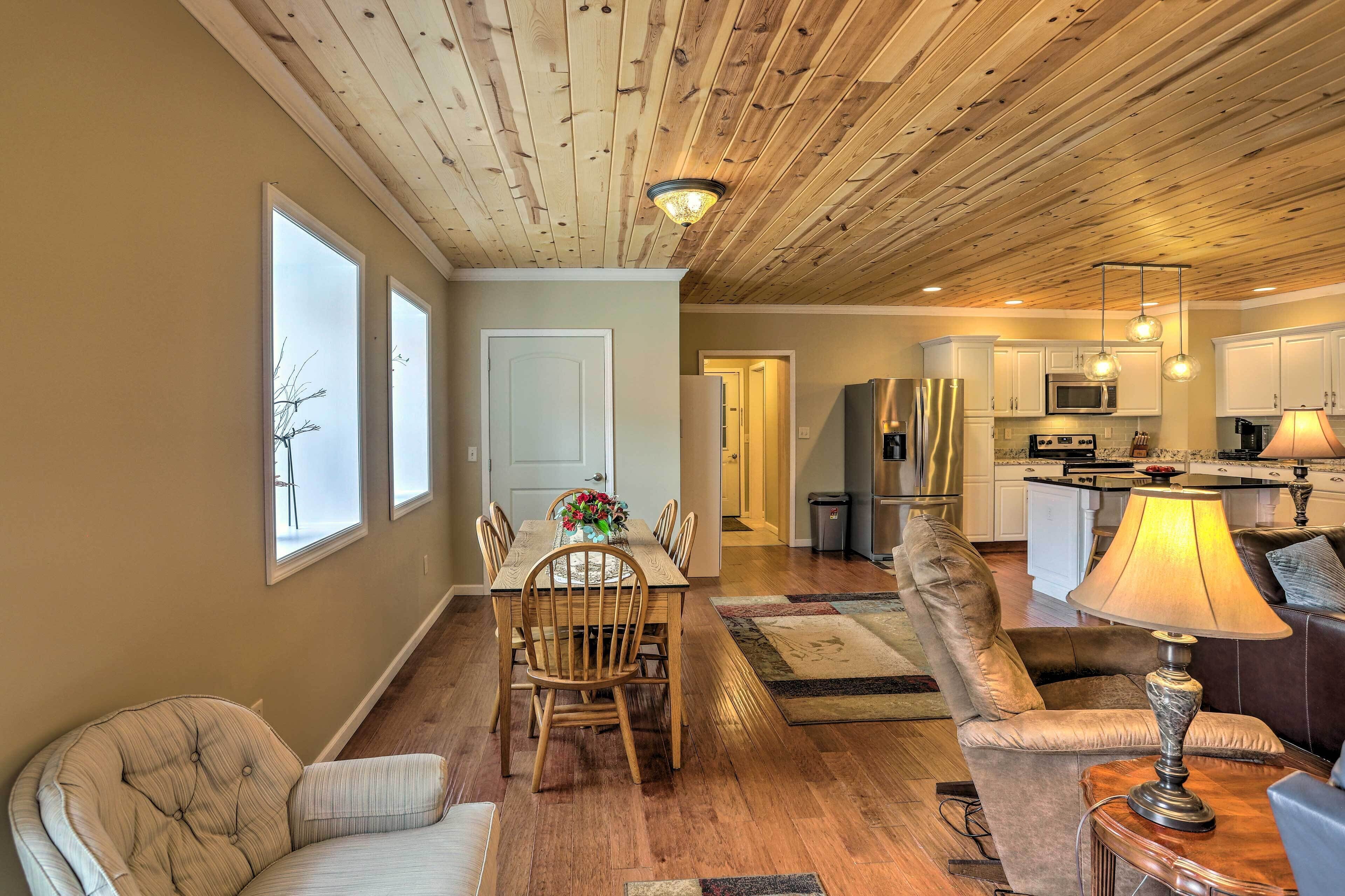 Cottage (2 Bedrooms) | Interior