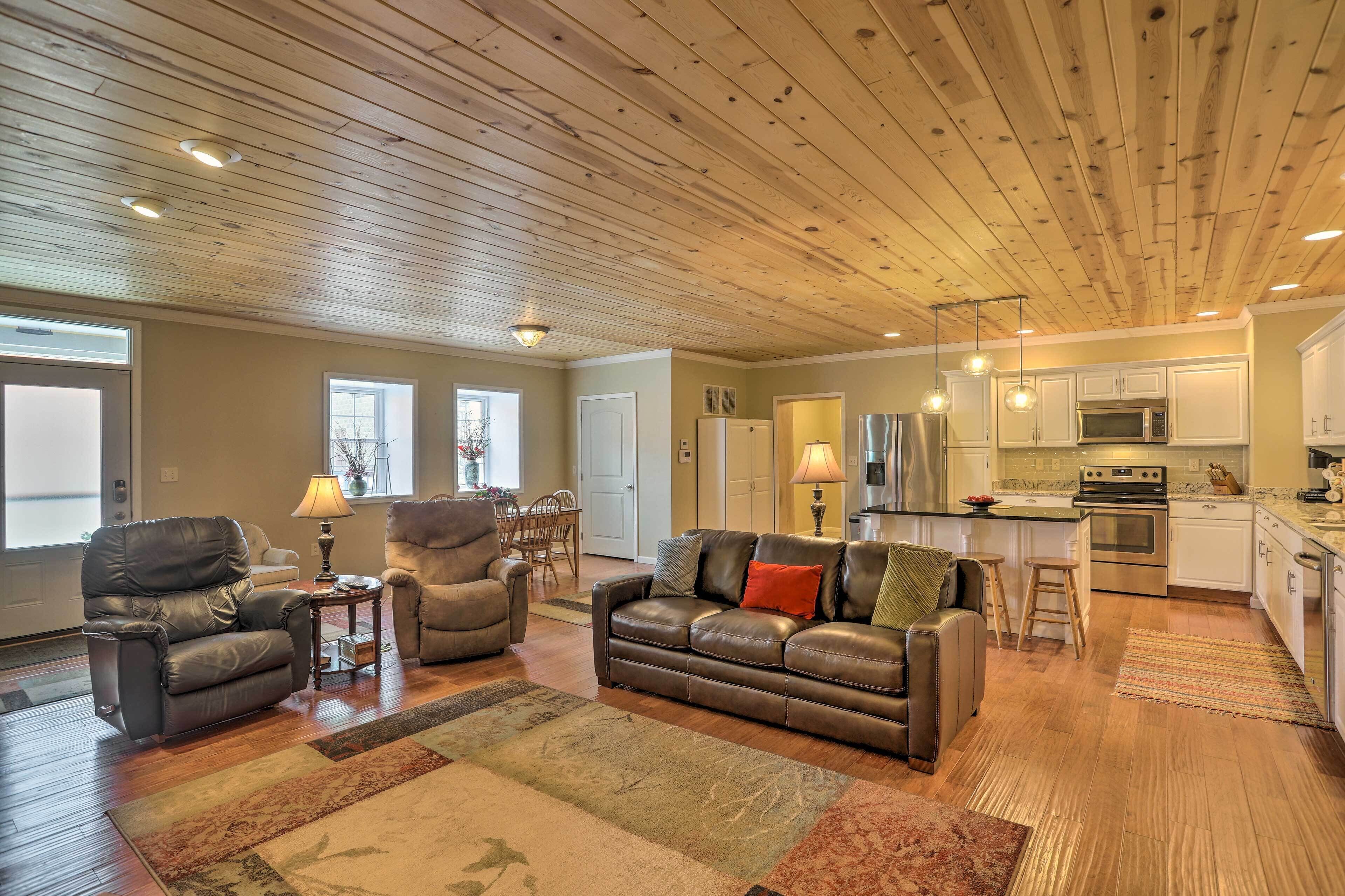 Cottage (2 Bedrooms) | Interior