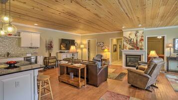 Cottage (2 Bedrooms) | Interior