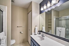 Interior - Scottsdale Townhome w/ Pool Access, Near Old Town! (Scottsdale)