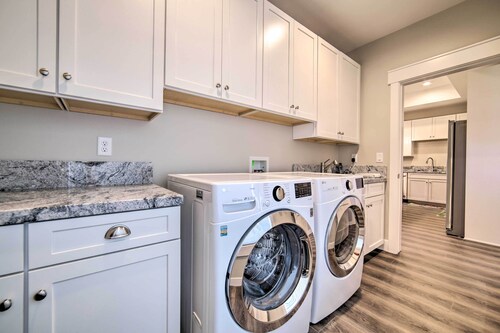 Modern Swan Valley Townhome w/ Walking Trails