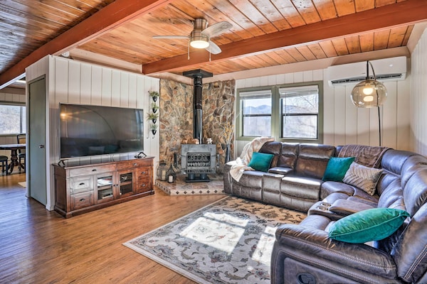 Close To Hiking & Dtwn: Mtn-view Prescott Home! - Prescott, AZ