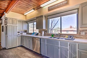 House (3 Bedrooms) | Interior - Close to Hiking & Dtwn: Mtn-view Prescott Home! (Prescott)