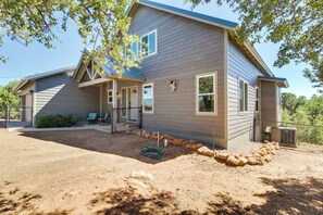 House (3 Bedrooms) | Interior - Secluded Show Low Home Near Hiking Trails! (Show Low)