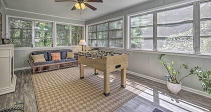 Near Hiking: Roaring Gap Retreat w/ Fire Pit!