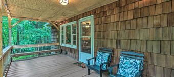 Near Hiking: Roaring Gap Retreat w/ Fire Pit!