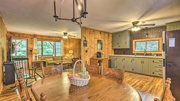 House (2 Bedrooms) | Interior