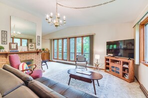 House (5 Bedrooms) | Interior