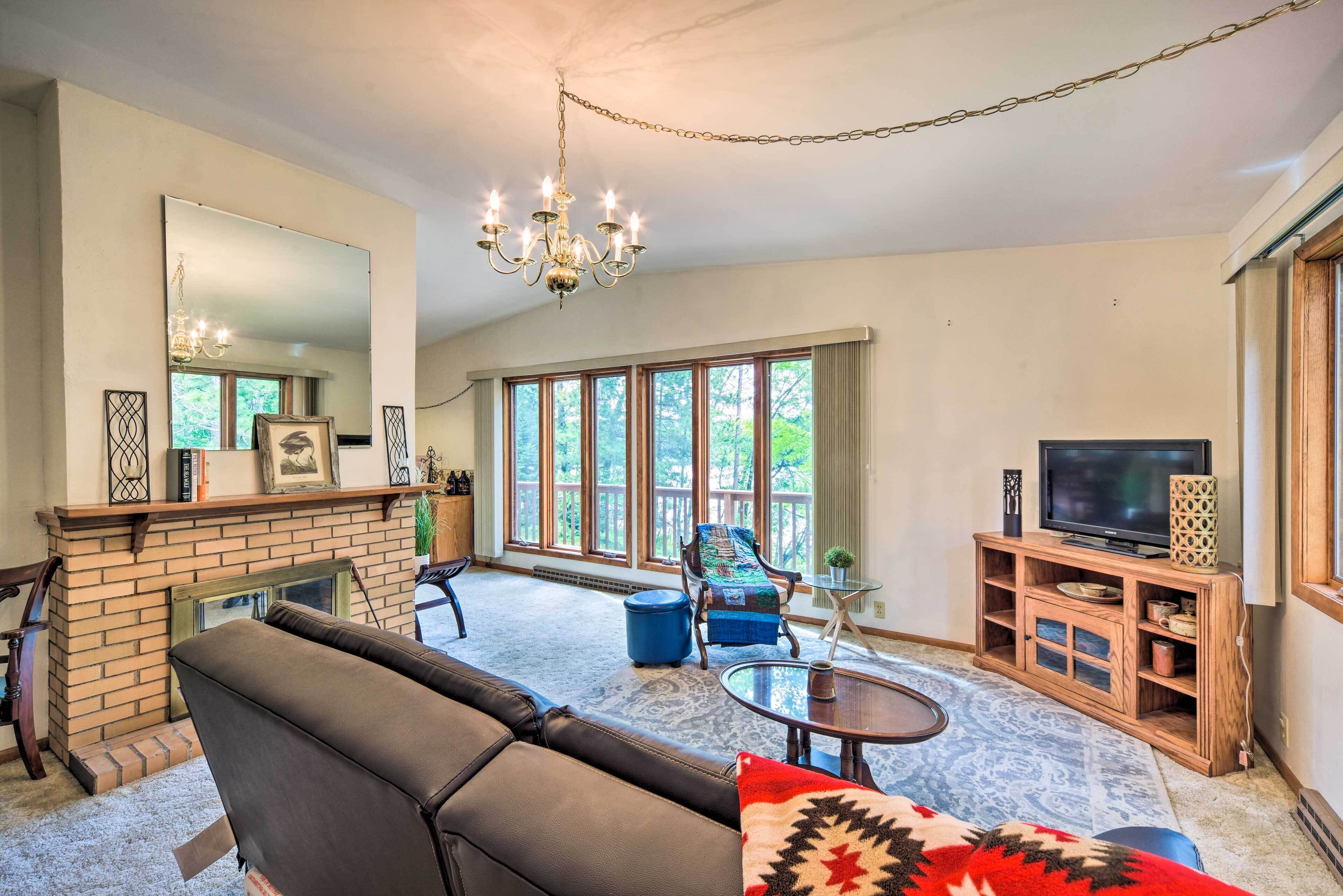 House (5 Bedrooms) | Interior