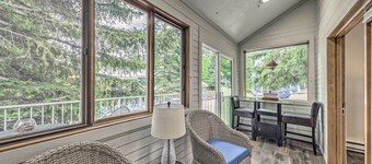 Dreamy, Family-friendly Cloudcroft Townhome!