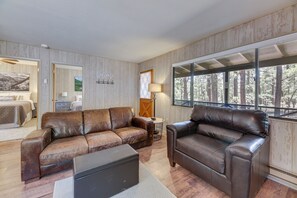 Interior - Covered Deck & Grill: Cozy Greer Hideaway! (Greer)