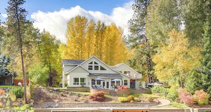 Expansive Waterfront Escape w/ Kayaks + Sups!