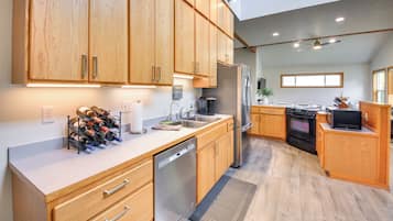 Rumah (Multiple Bedrooms) | Interior