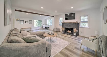 Bright & Airy Liberty Lake Abode w/ Backyard!