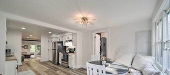 Bright & Airy Liberty Lake Abode w/ Backyard!