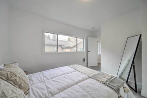 House (3 Bedrooms) | Interior - Bright & Airy Liberty Lake Abode w/ Backyard! (Liberty Lake)