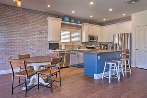 House (4 Bedrooms) | Interior - Spacious Phoenix Retreat w/ Patio & Yard! (Phoenix)