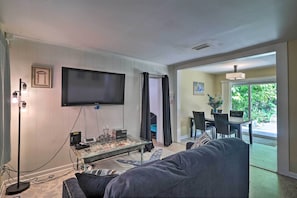 Living area - New! Jacksonville Beach Getaway w/ Private Yard! (Atlantic Beach)