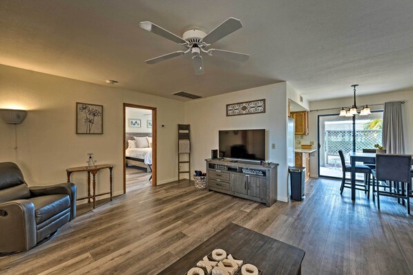 Interior - Lake Havasu City Retreat w/ Mtn Views & Patio! (Lake Havasu City)