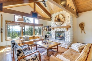 Apartment (5 Bedrooms) | Living area | TV, fireplace, books - Ski-in/ski-out Whitefish Duplex w/ Hot Tub! (Whitefish)
