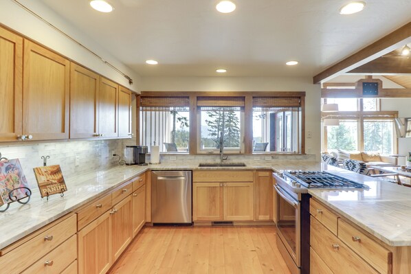 Apartment (5 Bedrooms) | Interior - Ski-in/ski-out Whitefish Duplex w/ Hot Tub! (Whitefish)