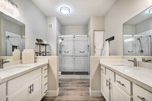 Bathroom - Scottsdale Condo Rental: Pool & Grill Access! (Scottsdale)