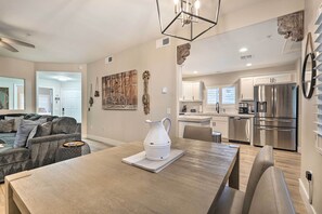 Interior - Scottsdale Condo Rental: Pool & Grill Access! (Scottsdale)