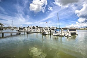 Interior - Sunny Punta Gorda Condo w/ Golf Course View! (Punta Gorda)