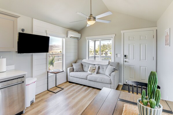 House (1 Bedroom) | Interior