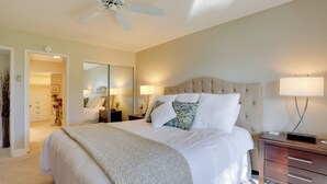 Apartment (2 Bedrooms) | Interior - Resort Amenities: Rancho Mirage Country Club Home (Rancho Mirage)