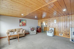 House (2 Bedrooms) | Interior - Hilltop Hideout w/ Sweeping Birch Bay Views (Blaine)
