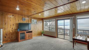 House (2 Bedrooms) | Front of property