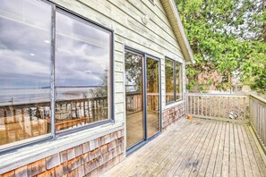 House (2 Bedrooms) | Interior - Hilltop Hideout w/ Sweeping Birch Bay Views (Blaine)
