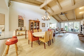 Apartment (2 Bedrooms) | Interior - Sedona Home w/ Golf Course View & Pool Access! (Sedona)